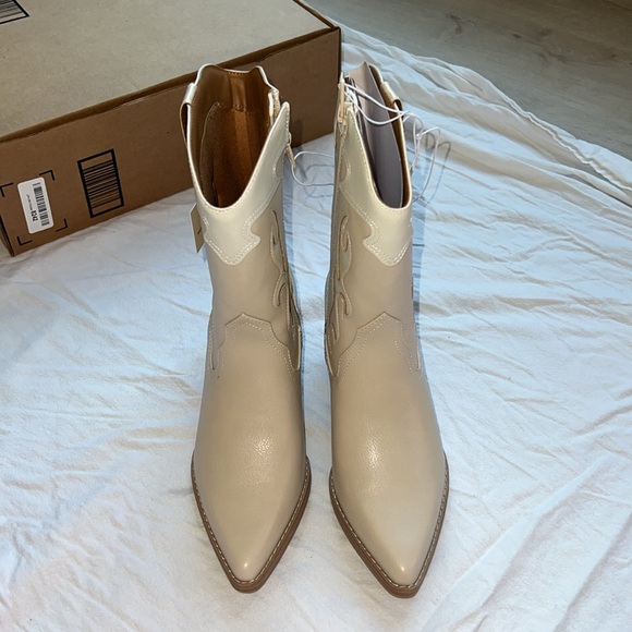 UNIVERSAL THREAD Cowboy Boots - Picture 3 of 7